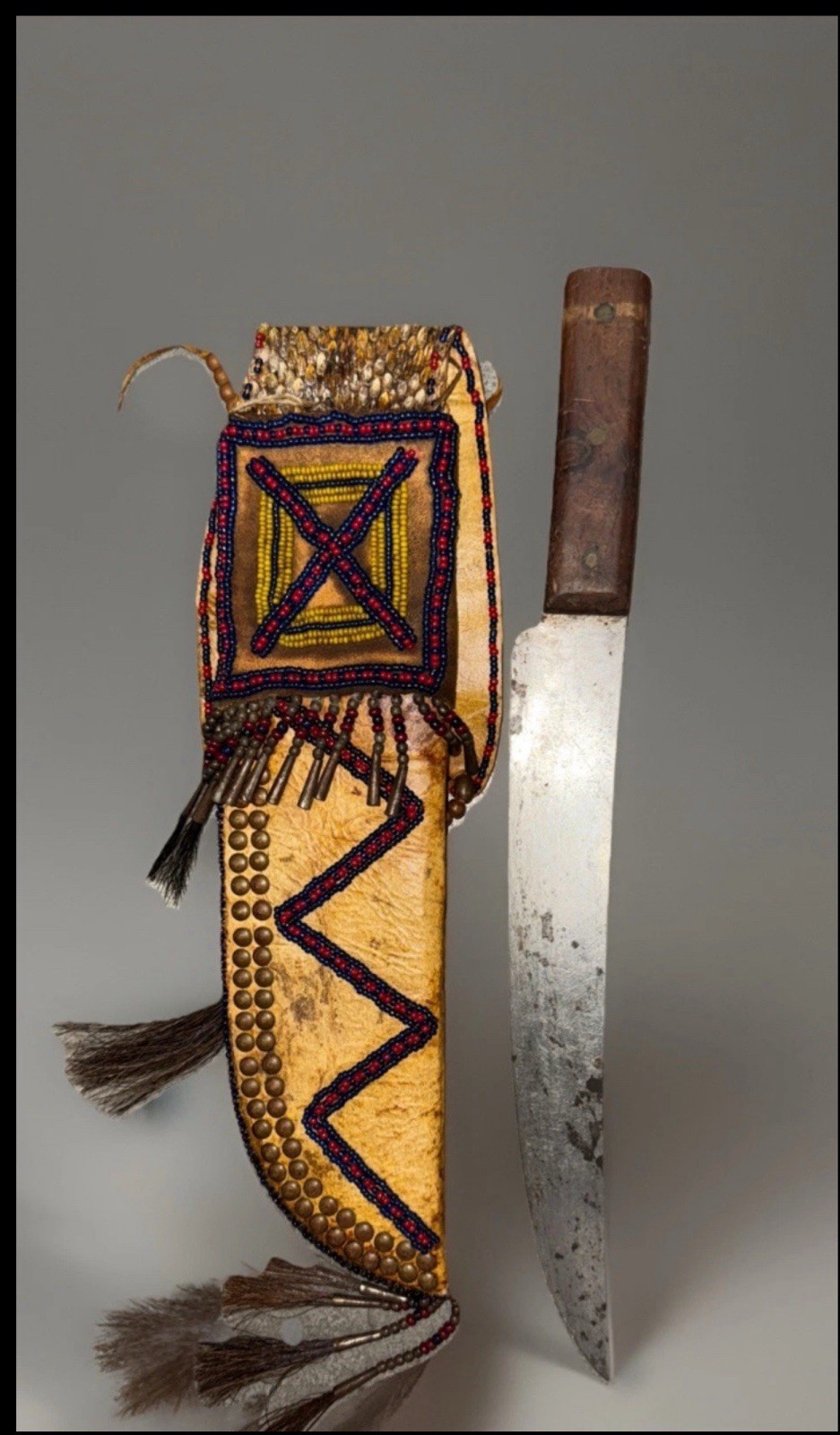 Vintage Native American Indian Leather Knife With Alligator Skin -pre-owned