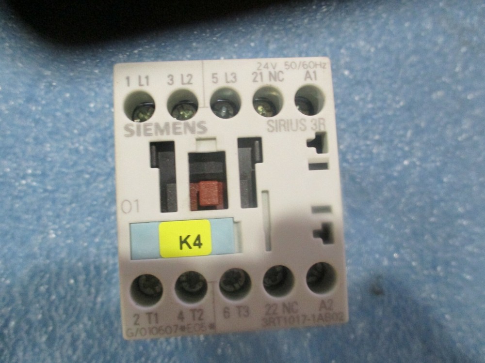 Siemens Model: 3RH1017-1AB02 Contactor