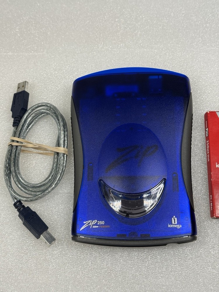 iOmega Zip 250 250MB (USB Powered) PC & Mac External Zip Drive Bundle - Working!
