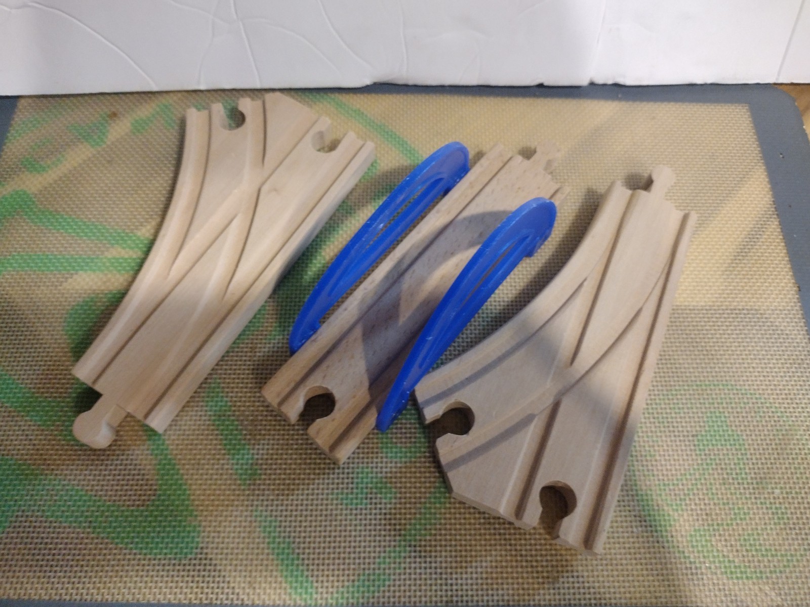 Wooden Train Set Accessories, Modern City Town 99 Piece Train Track and Railroad