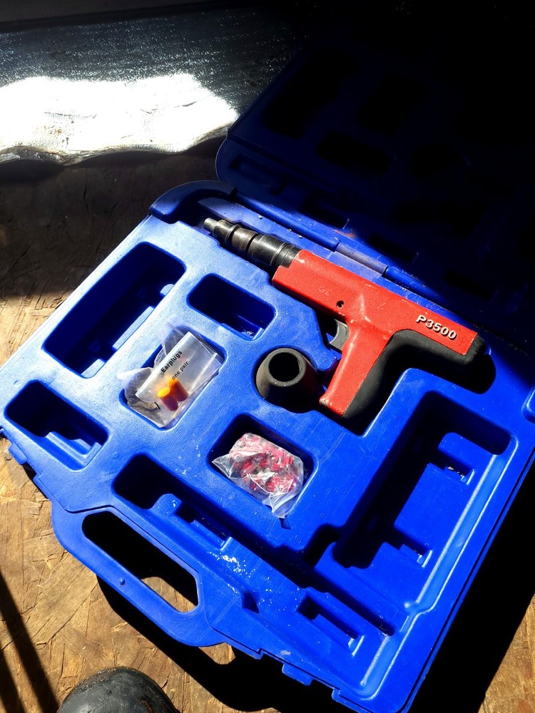 Power Actuated Tool Powers P3500 W/-case