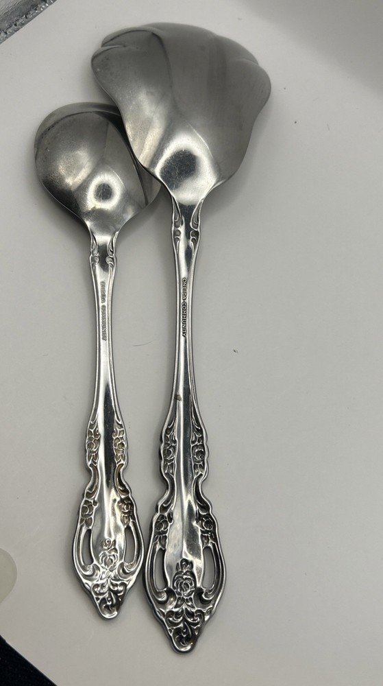 Oneida Brahms 2 PCs Stainless Gumbo Soup Spoon And Solid Casserole Serving Spoon