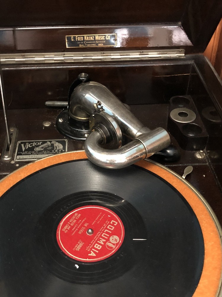 victrola record player antique