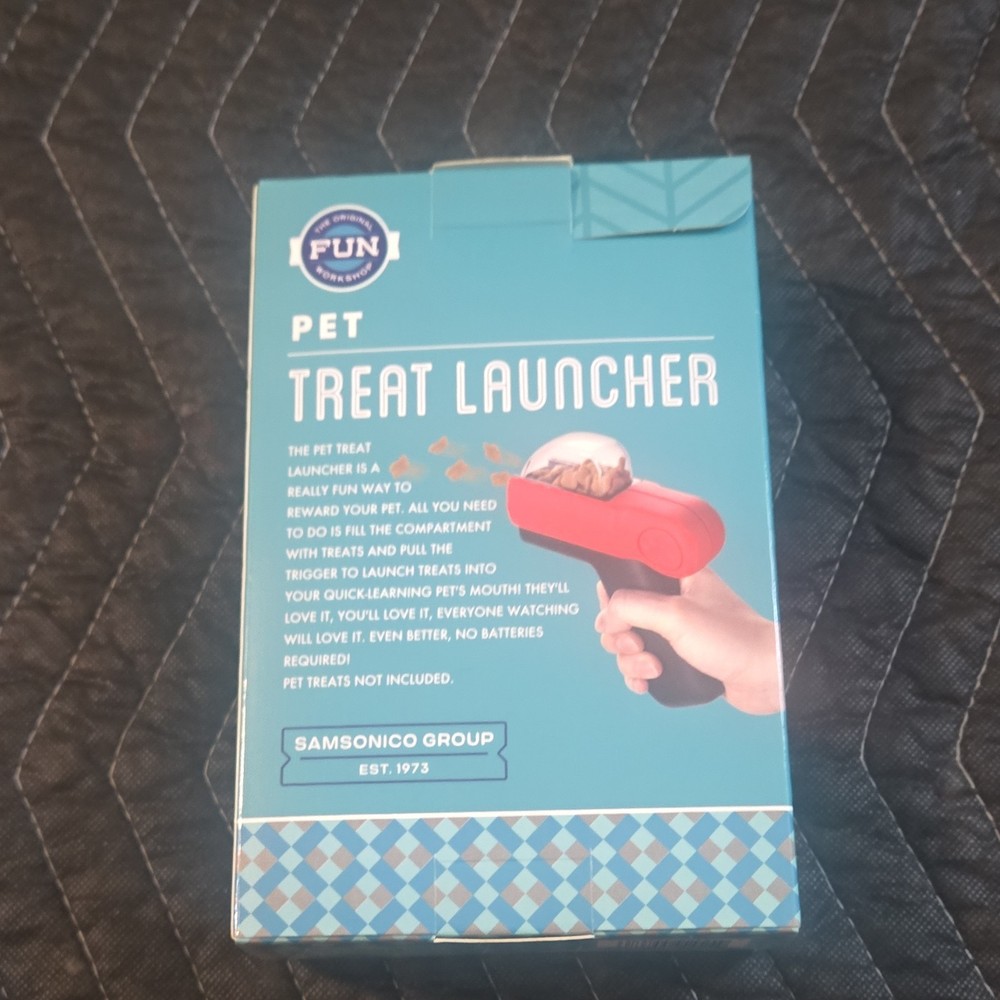 FUN Workshop Pet Treat Launcher Red