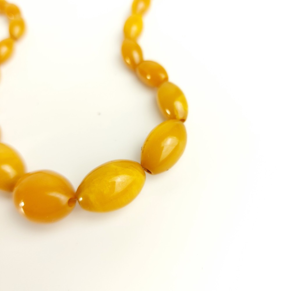 Vintage Bakelite Catalin Necklace - 22 grams
