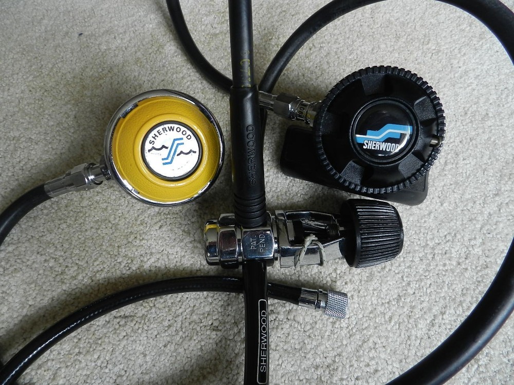 SHERWOOD SCUBA REGULATOR SET-SERVICED