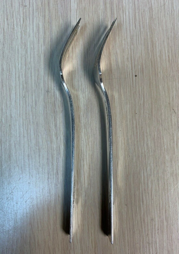 2 King Arthur Silverplate Grille Forks Wm A Rogers Oneida Ltd