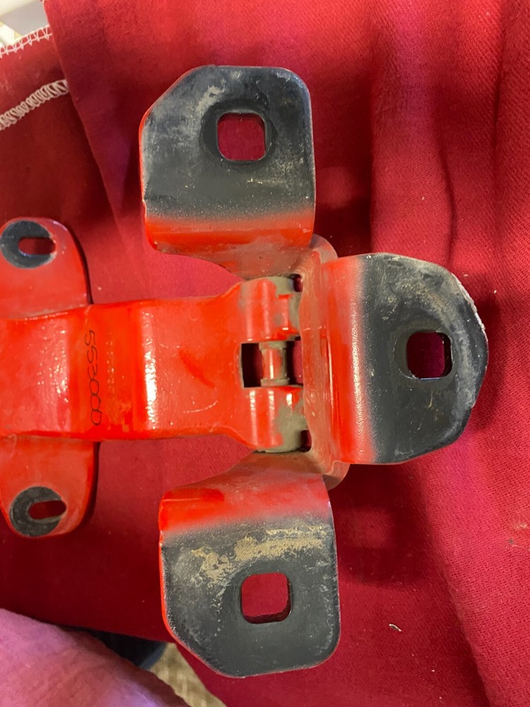 FREIGHTLINER CASCADIA DOOR HINGE A1868553000