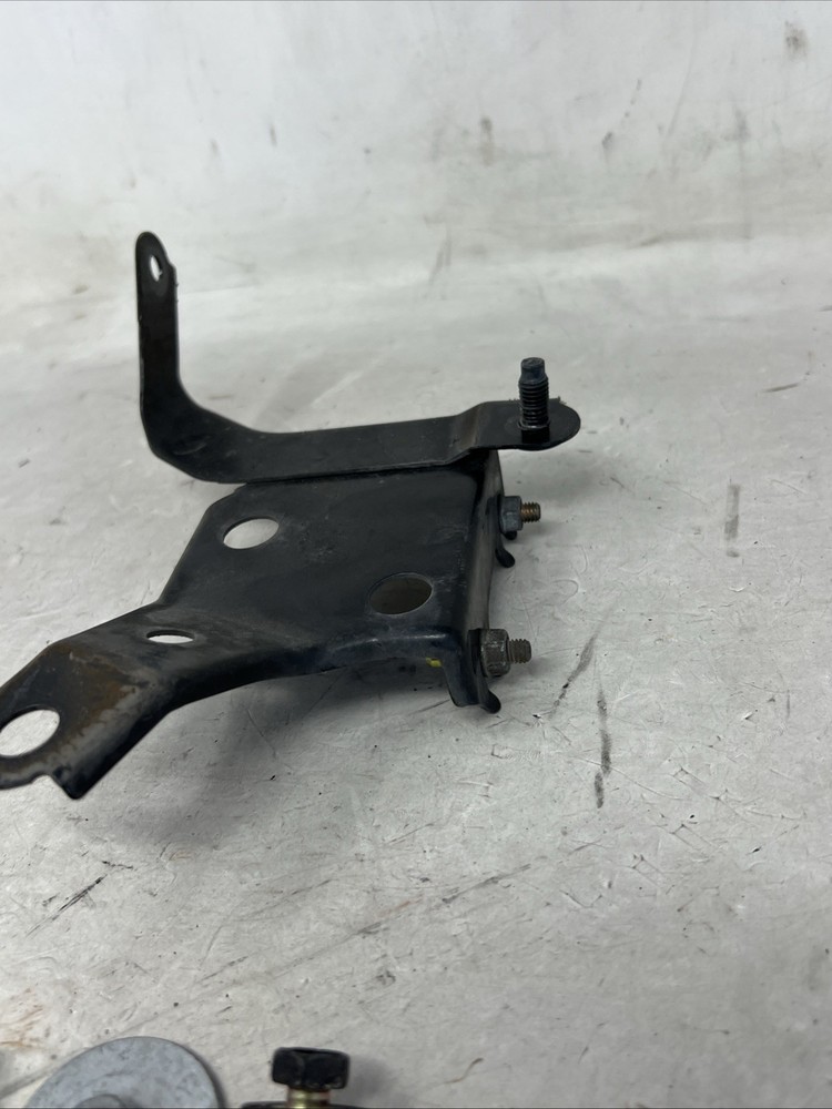 2003-2008 Toyota Corolla Matrix ABS Anti Lock Brake System Pump Module Bracket