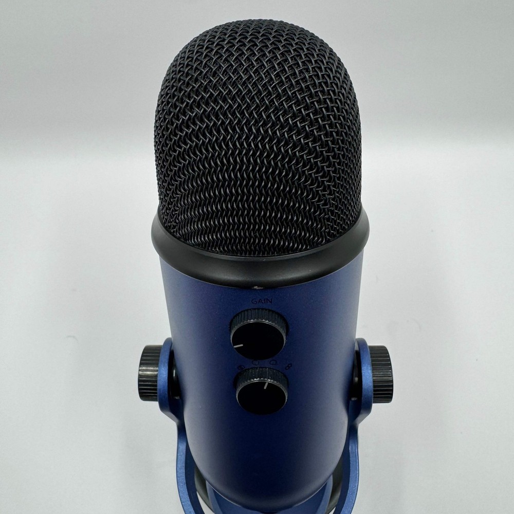 Logitech Blue Yeti Professional Multi-Pattern USB Condenser Microphone