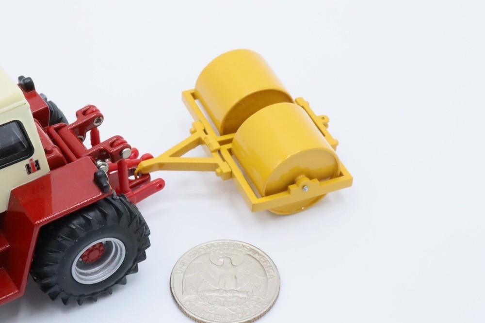 Double Sheepsfoot Packer – Smooth Roller – Old Caterpillar Yellow – 64th Scale