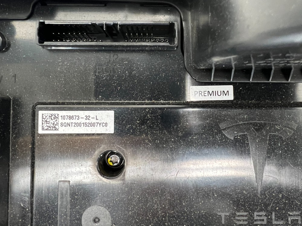 ⭕ 17-23 Model 3 Front Left Low Voltage Body Control Module Unit OEM 1078673-32-L
