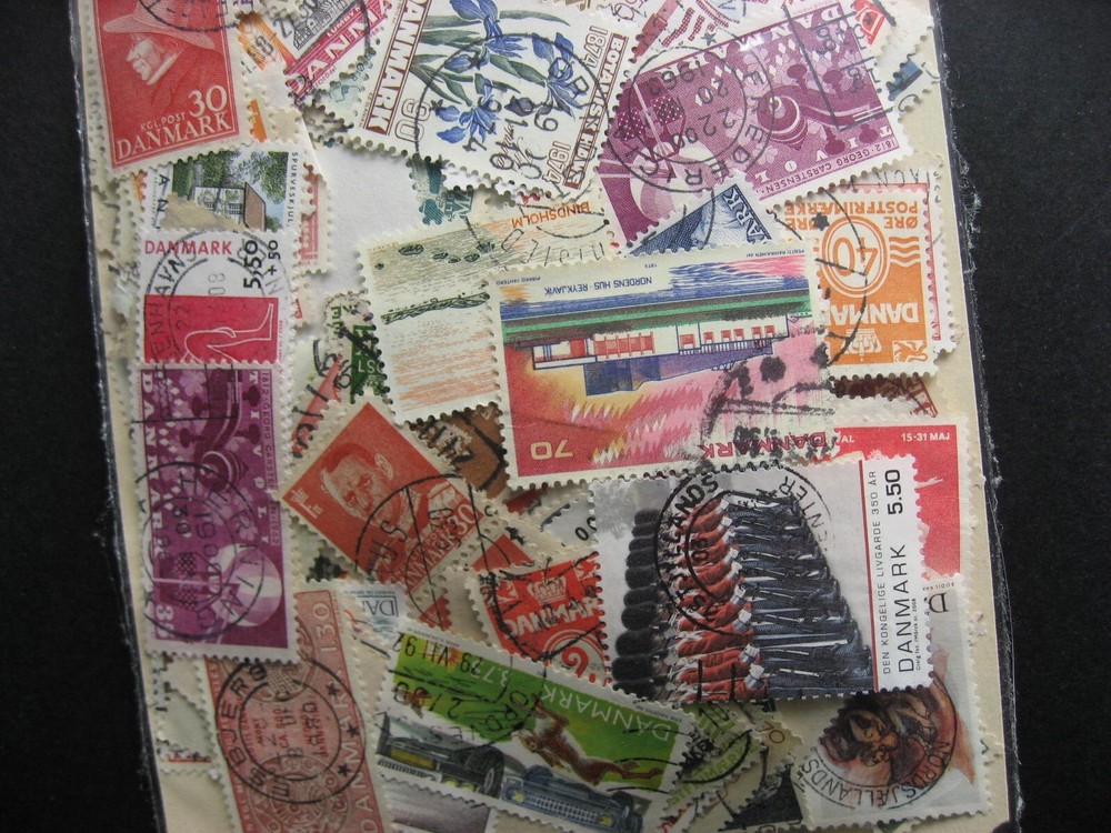 Denmark colossal mixture (duplicates,mixed cond) 2000 34% commems, 66% defins