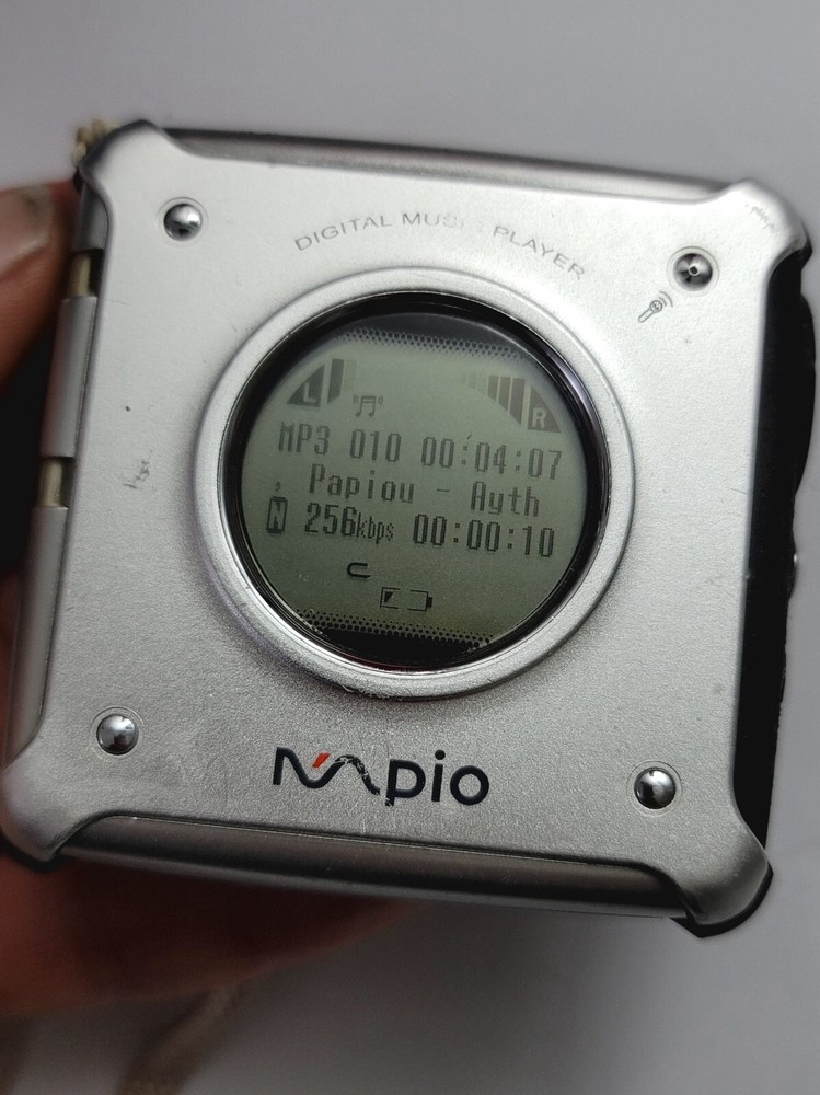 Mpio DMG MP3 Smart Media Card Player Silver 128MB Fully Functional