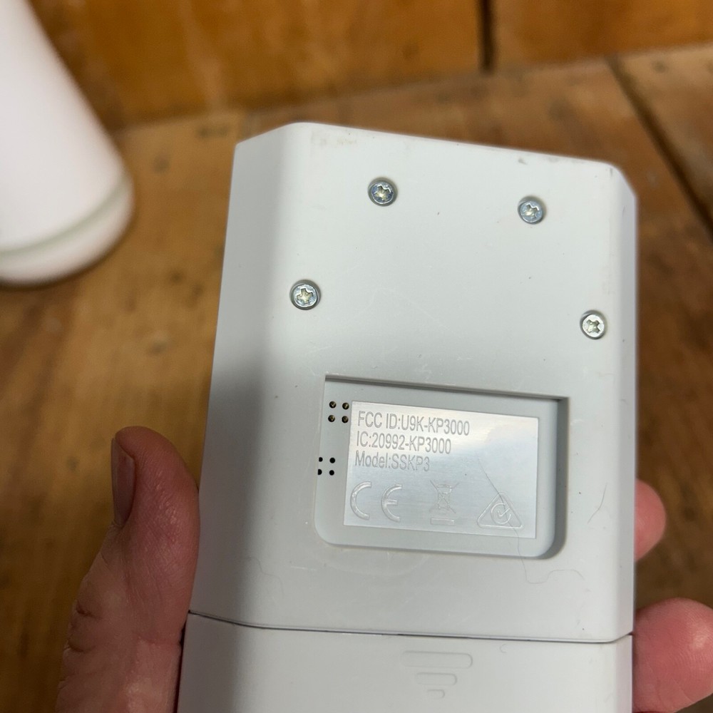 SIMPLISAFE Keypad And Base Station SSBS3 SSKP3 POWERS UP