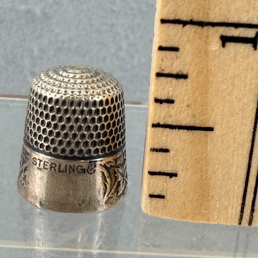 Antique Simons Bros Sterling Silver Thimble Grape Vine Repousse Size 7