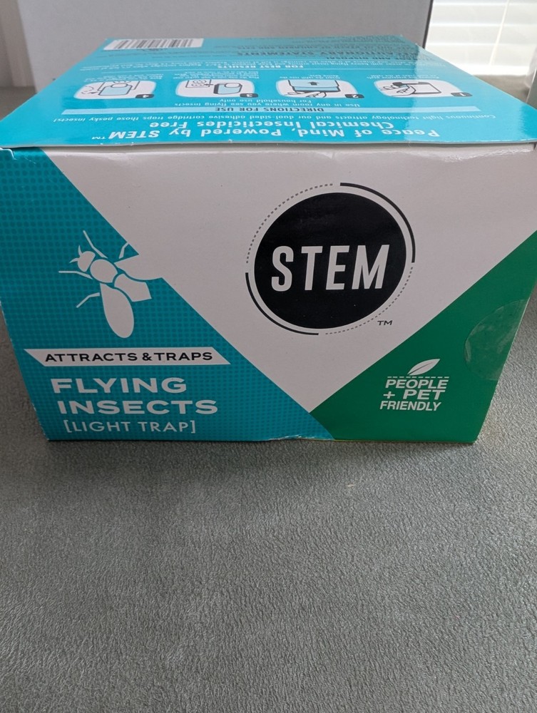 Stem Flying Insect Light Trap 1 Trap + 2 Refills