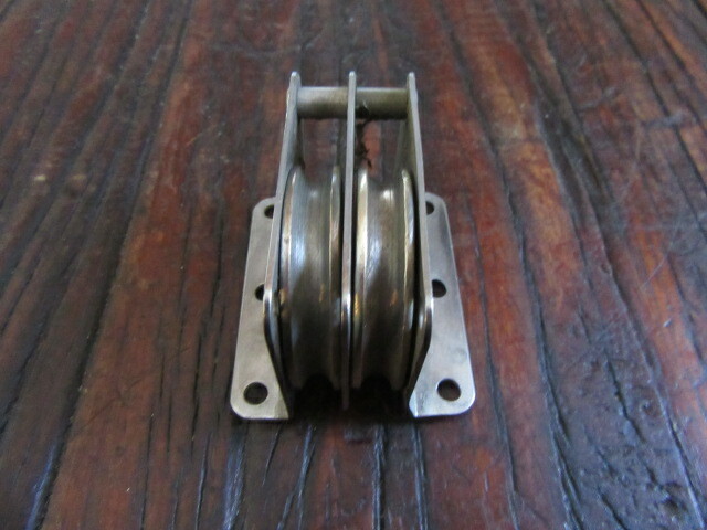 Ronstan Exit Box 1-5/8" Sheave 7/32" Wire RF192