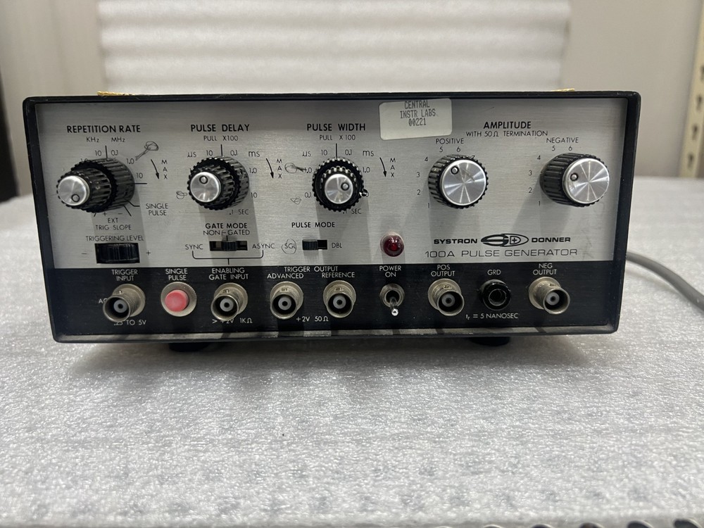 Systron Donner Datapulse Pulse Generator Vintage ( 100A)