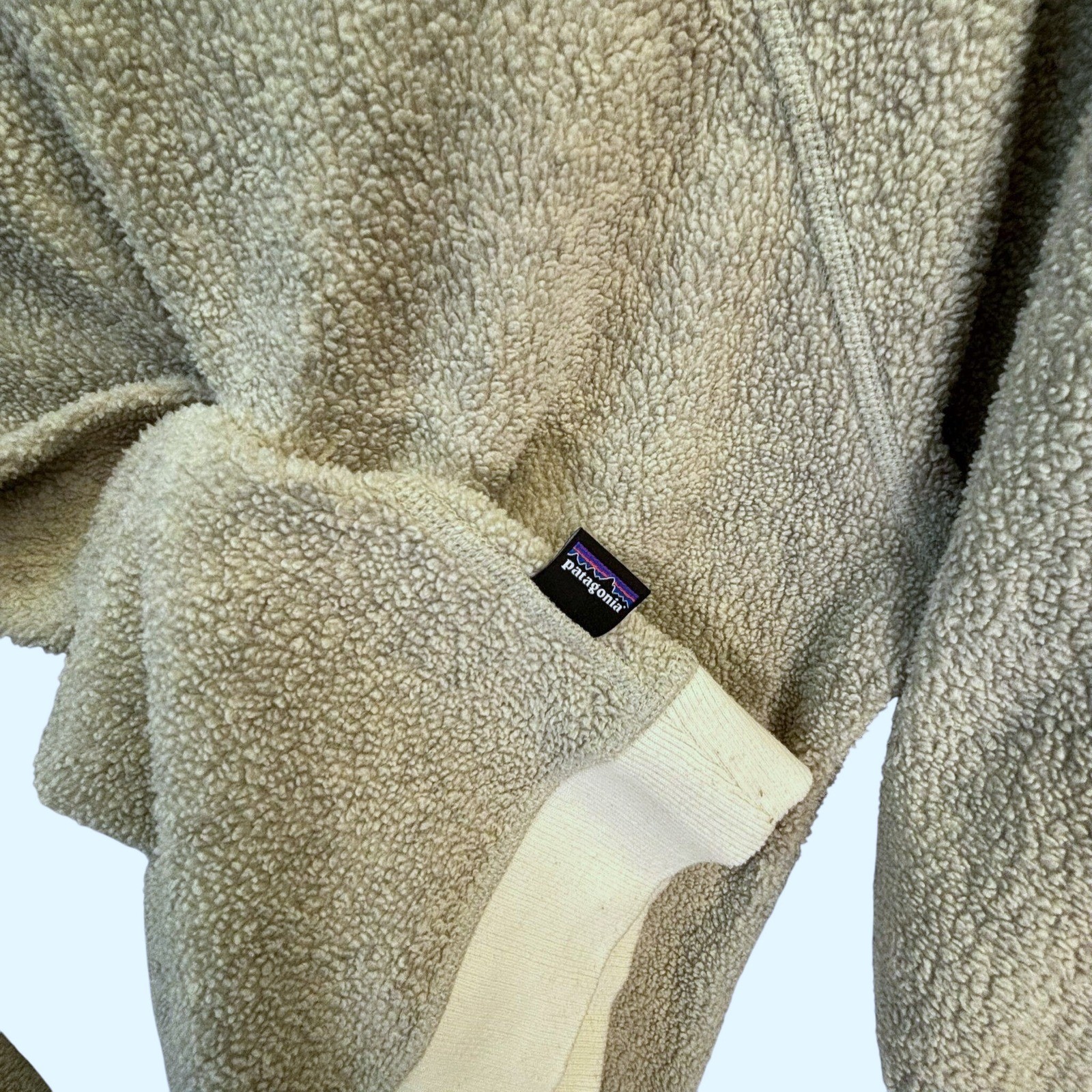 Patagonia Mens Pullover Crewneck Fleece Sweatshirt Beige Outdoor Sz SM