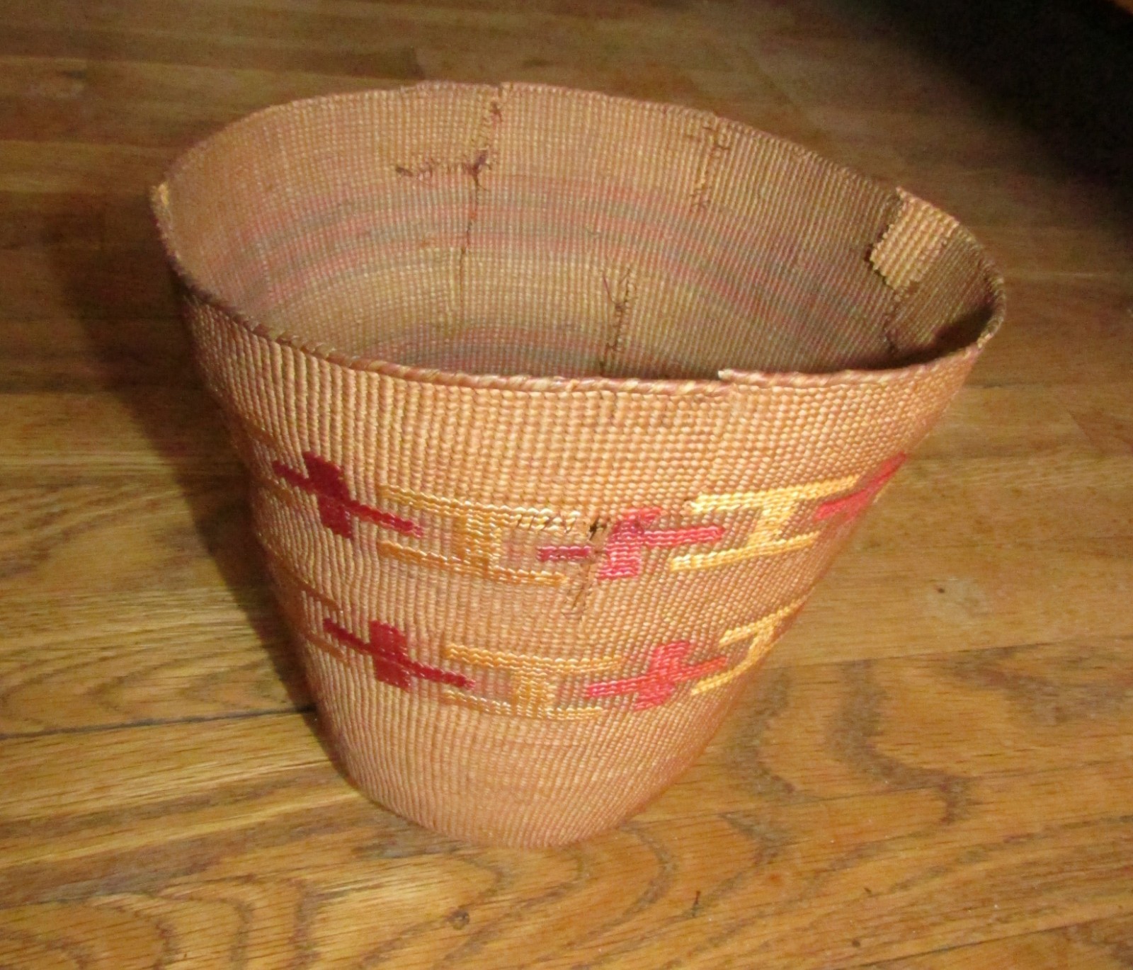 Antique Tlingit/Haida Twined Basket. Pos. Late 1800's-Early 1900's
