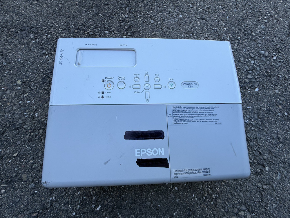 Epson LCD Projector PowerLite 83+ Model EMP-83H