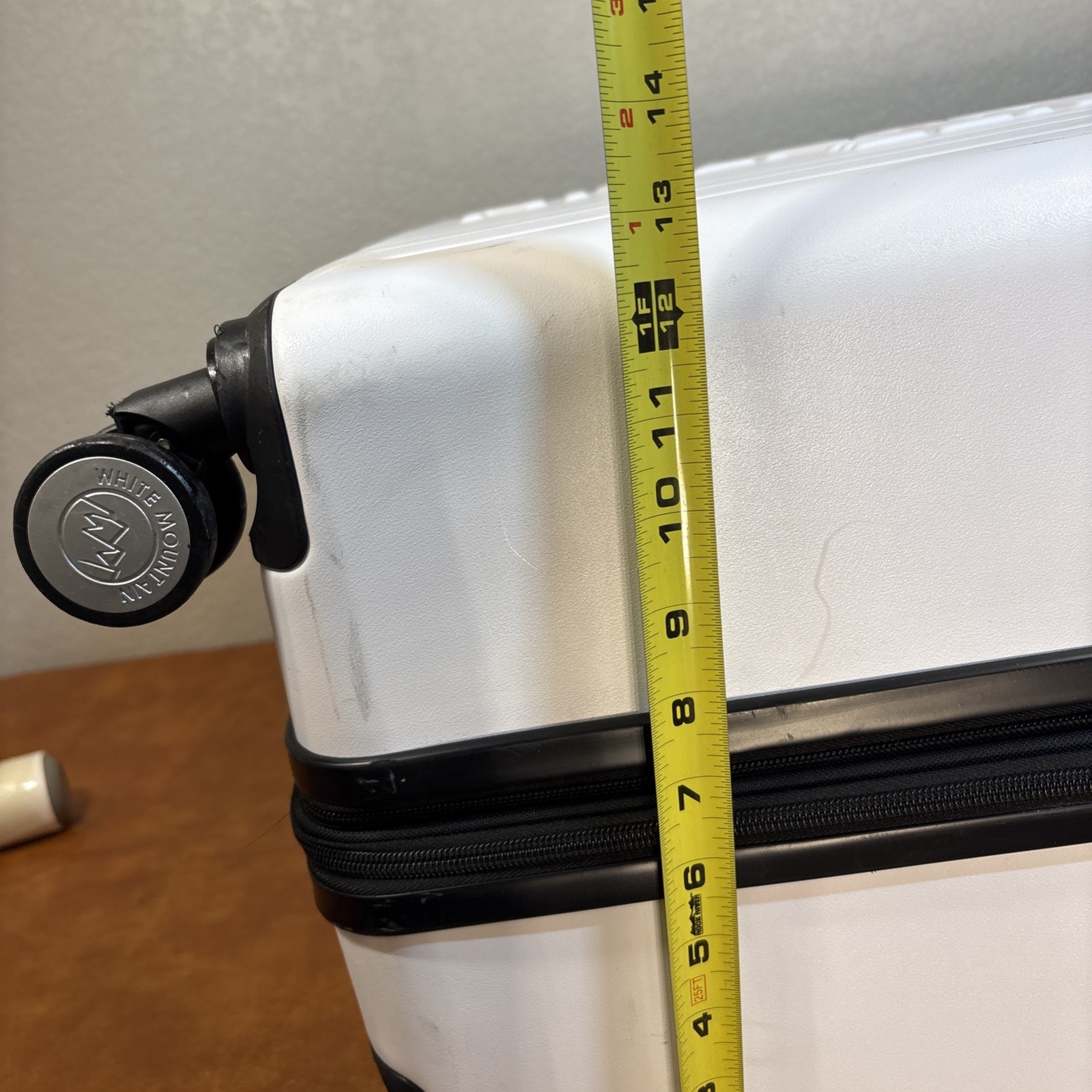 White Mountain Large Travel Luggage34x21x13. White Hard Case.