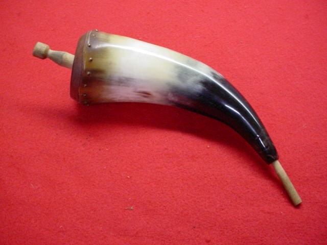 Muzzleloader Powder Horn- 8" Length- No Strap  - Nice !!  (E)