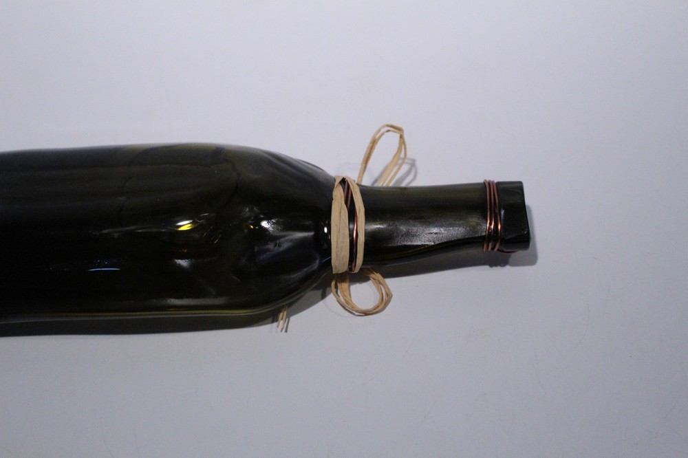 Wine Bottle Snack-n-Serve