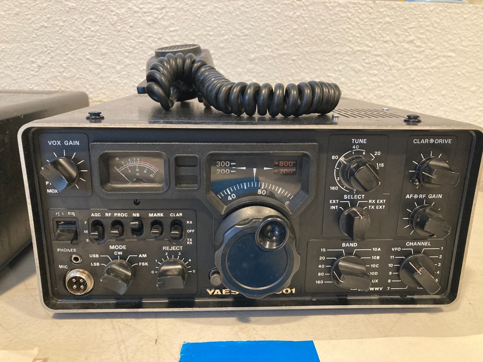 Yaesu FT-301 HF Amateur Radio Transceiver Solid-State W/ FV-301 VFO
