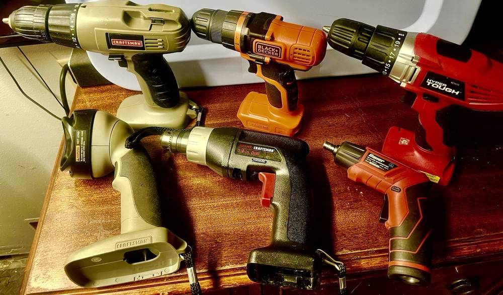 Craftsman Black+Decker Hyper Tough Drill/Driver Flashlight Tool Set 18V