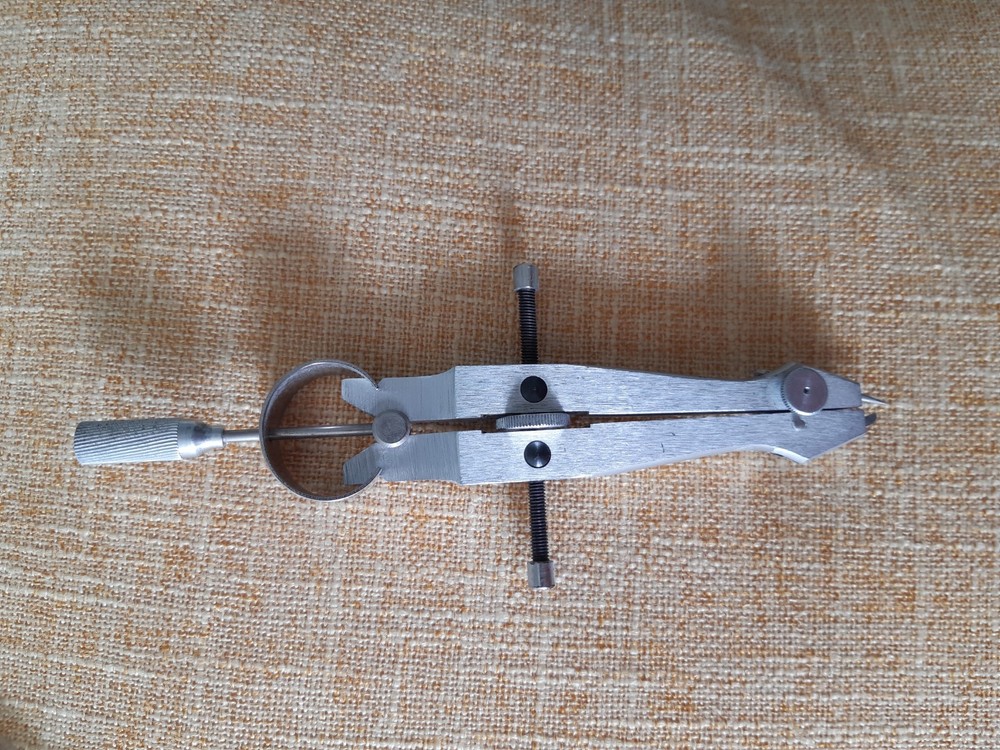 Vintage Hellerman 014 Compass