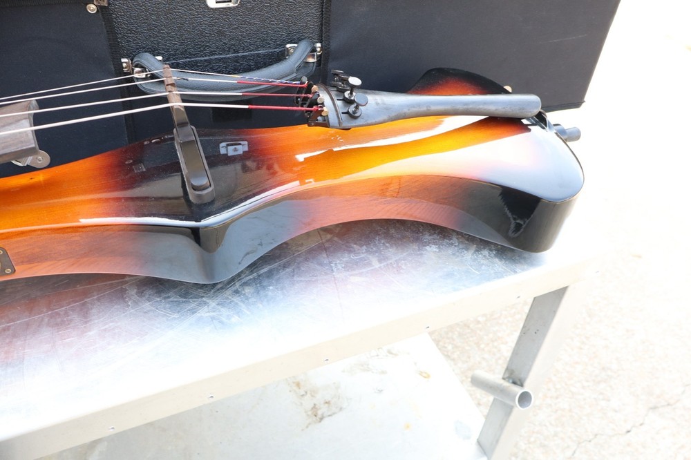 Straus Electric Cello NO Bow RM