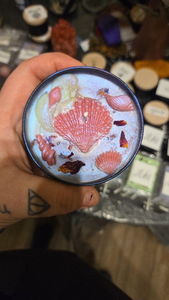 aphrodite deity candle 8 oz