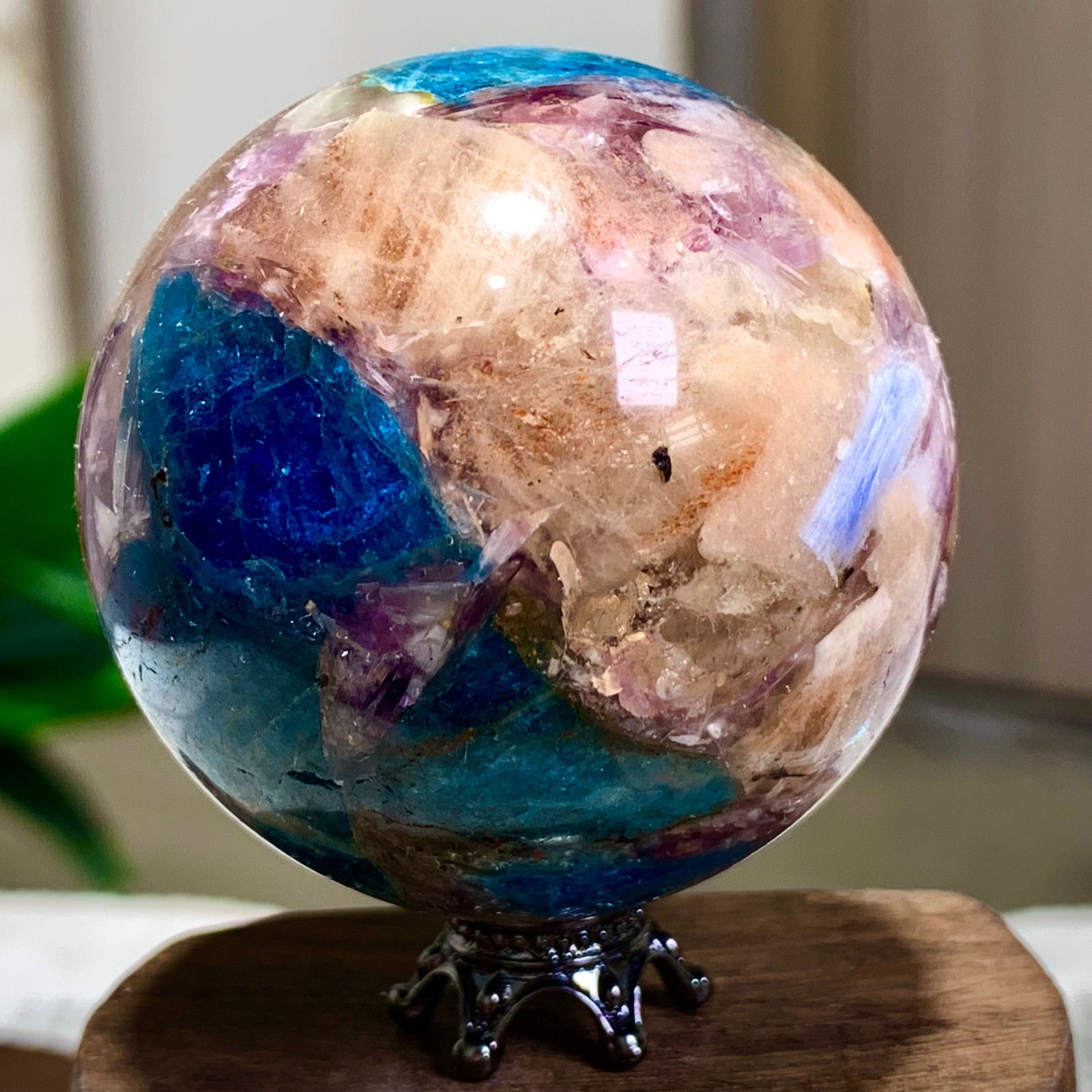 152G Natural Blue Aptite +Sun Stone purple lepidolite Sphere mineral sample