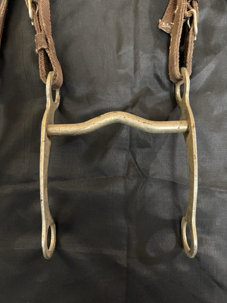 Solid Low Port Bit with Nylon Headstall ￼