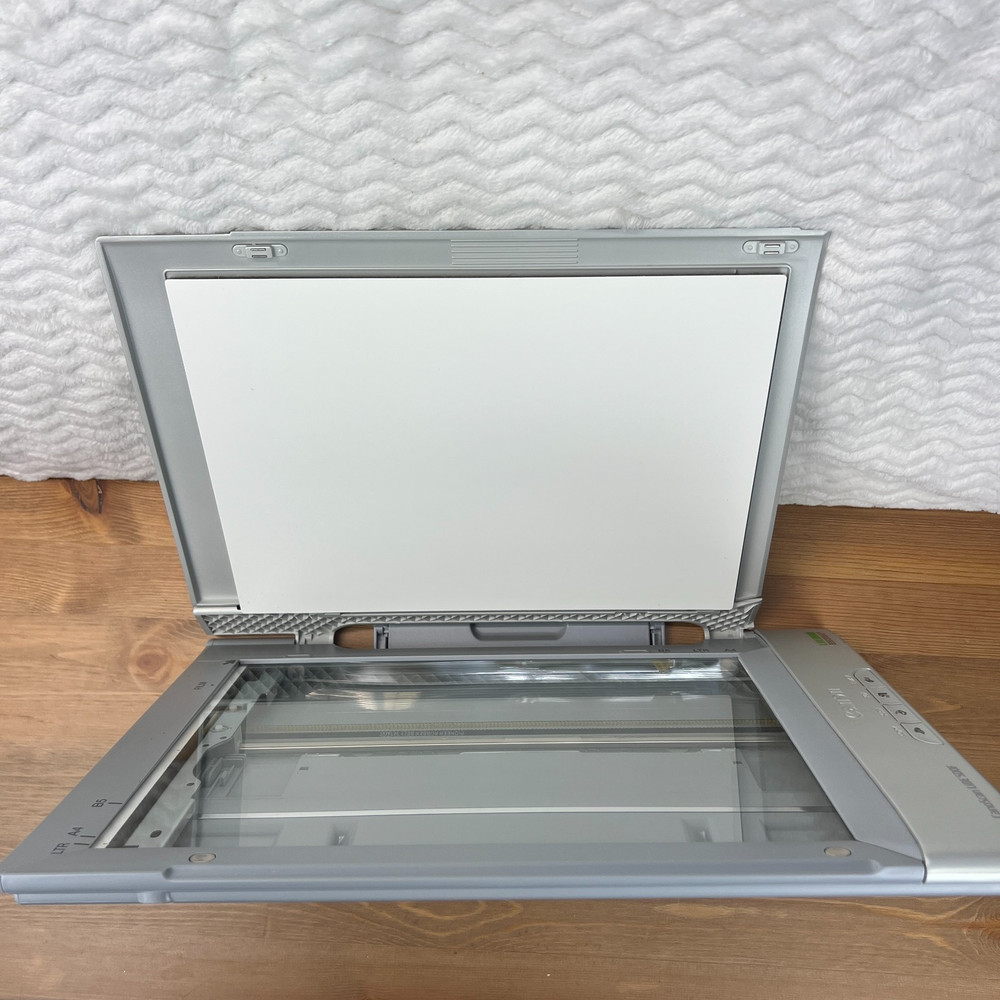 CanoScan LiDE 500F Scanner with USB Cable