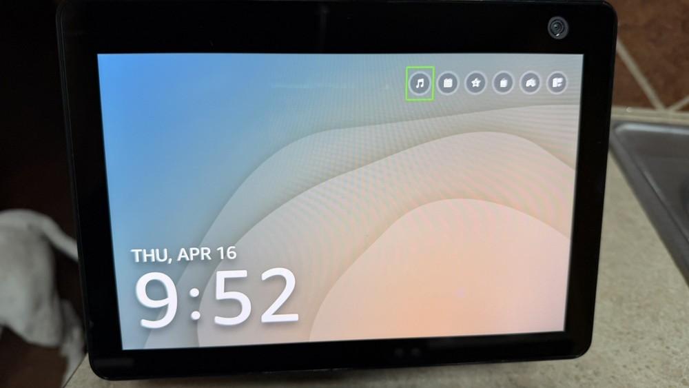 Amazon Echo Show 10 Black Alexa Display T4E4AT LOCKED Device Read