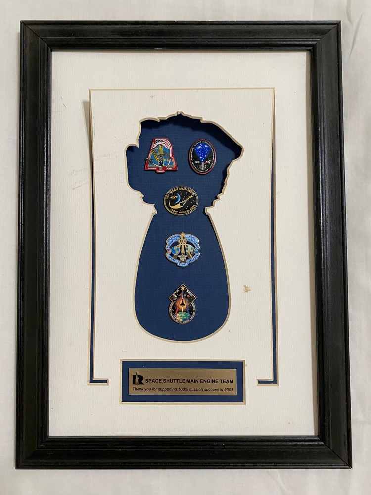Rocketdyne Space Shuttle Main Engine Team Plaque w 5 pins 2009