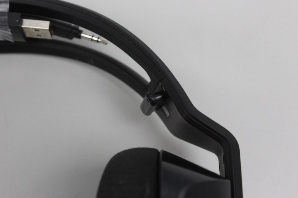 Logitech G733 Lightspeed Wireless Gaming Headset