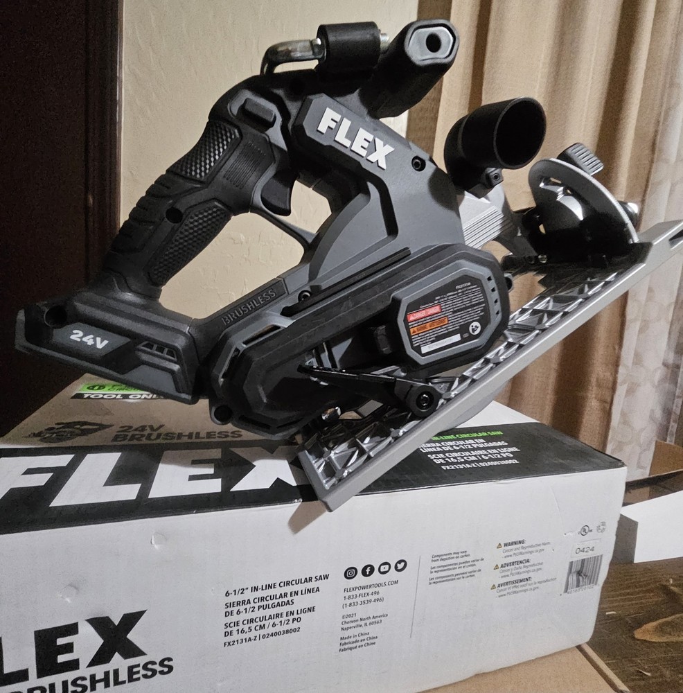 FLEX 24V 6-1/2" Cordless Circular Saw