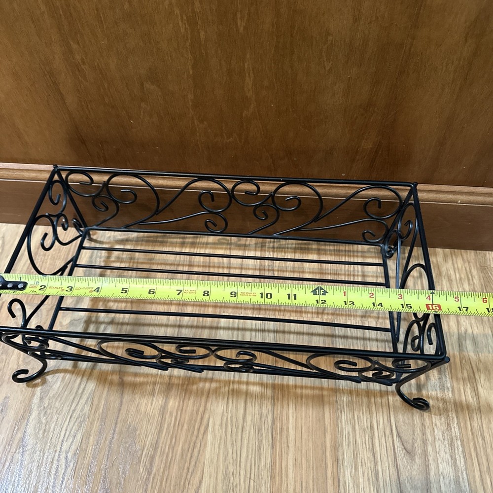 Rectangular wire basket