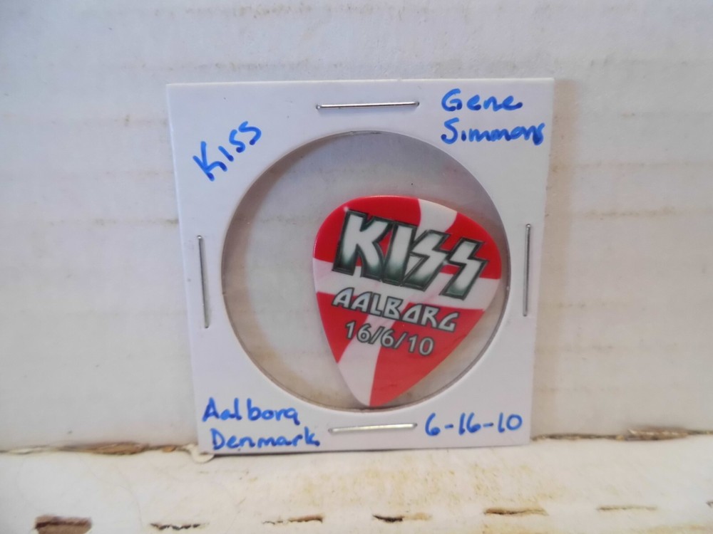 KISS "GENE SIMMONS" 6/16/2010 GUITAR PICK~READ DESCRIPTION #11~5