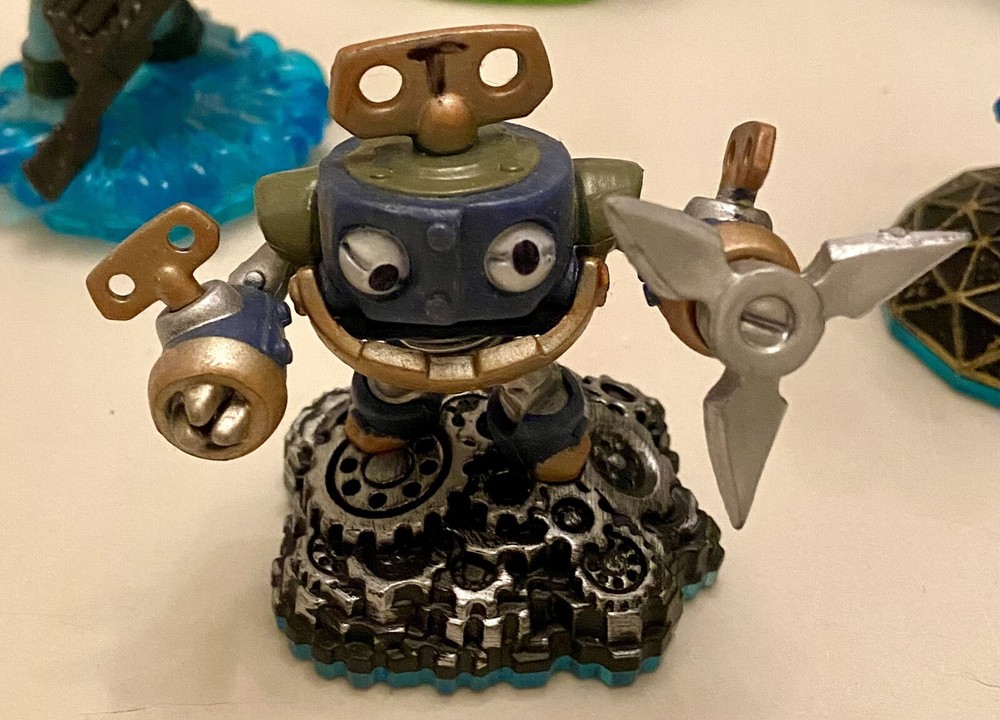 Skylanders Figures Lot of 15