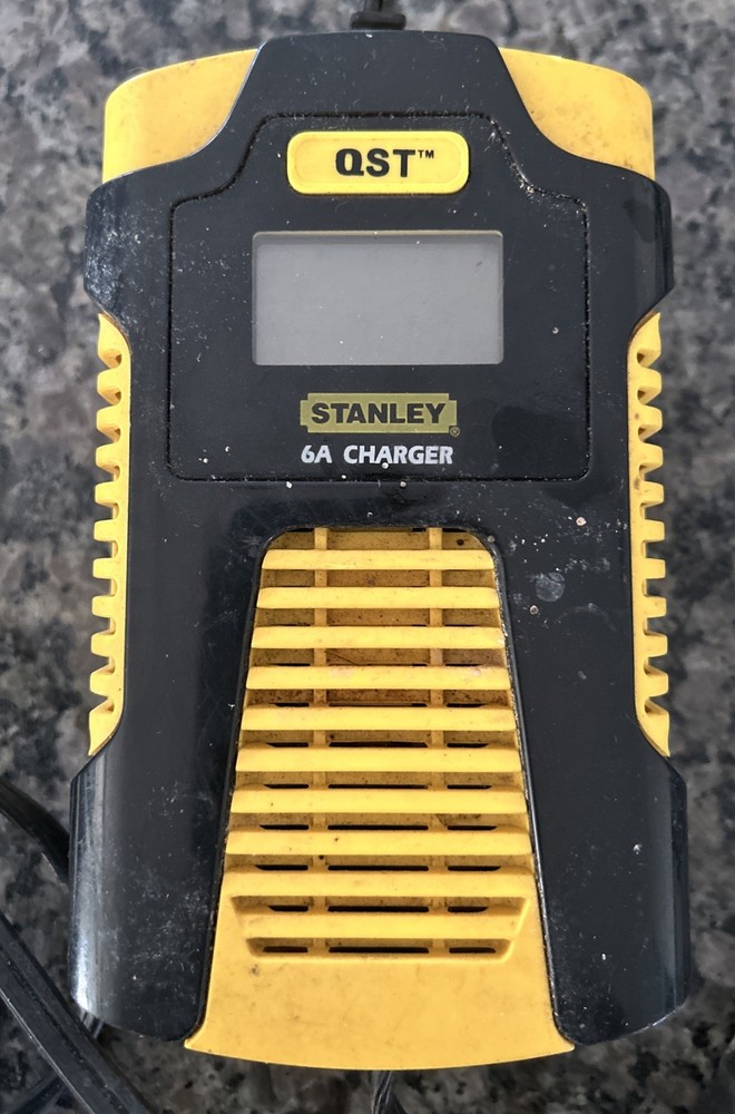 STANLEY BC6809 6/ 8 Amp Automatic Battery Charger No Base