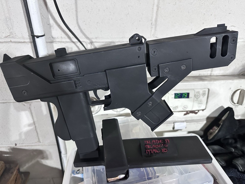 Blade 2 Wesley Snipes Mac 10 Replica Prop - 3D Printed Kit