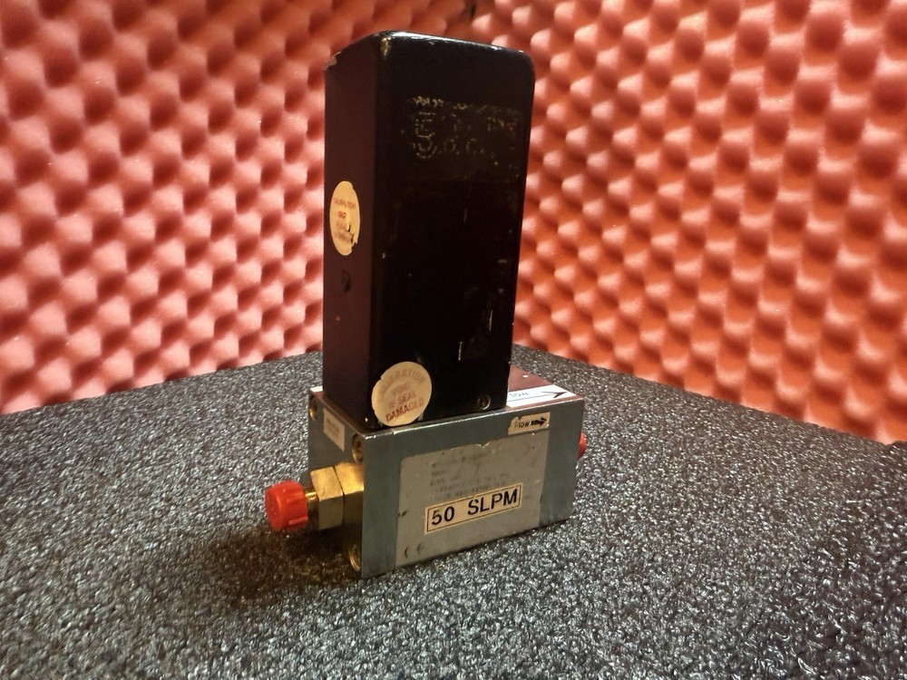 Brooks Mass Flow Sensor 5860E Series Flow Rate 50 SLPM 5861E Base