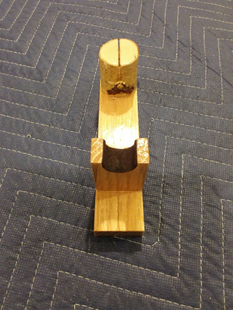 RED OAK & WHITE BIRCH KNIFE DISPLAY STAND
