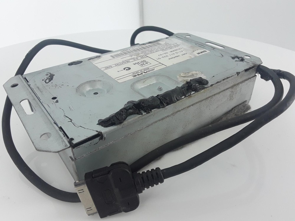 MINI R56 2007-10 Alpine iPhone / iPod Interface Control Module Unit 6541 0411033