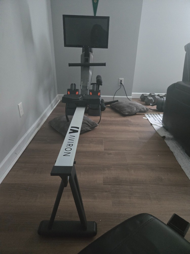 Aviron Rowing Machine Black & Gray gently used excellent conditions